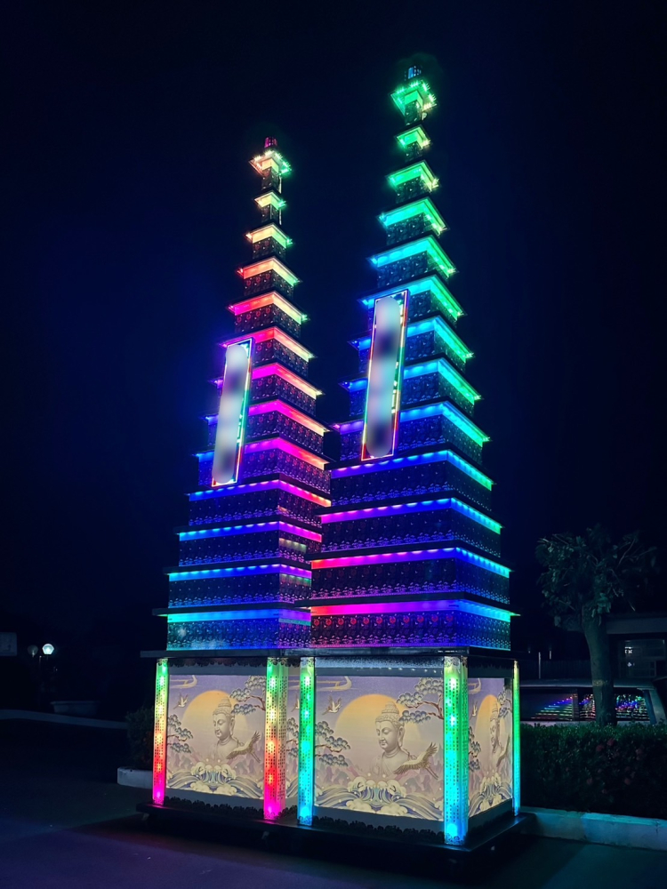 超級巨無霸天塔