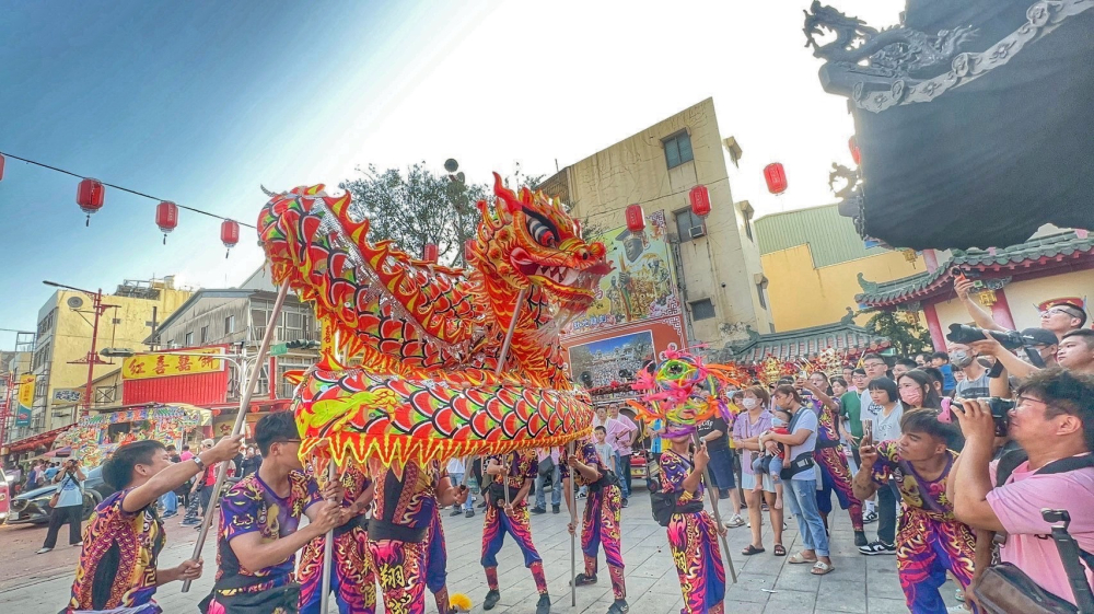 神明舞龍醒獅